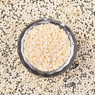 11/0 Grade A Glass Seed Beads SEED-S030-1012-1